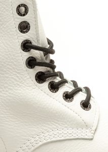 AI22-dr_martens-27376113OPTICAL_WHITE_8_P.jpg