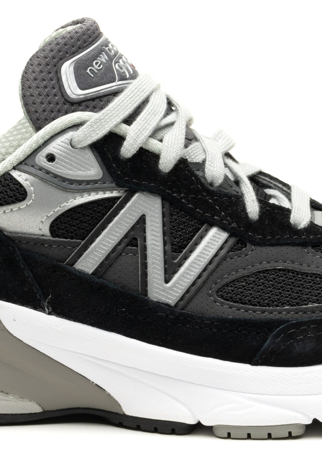 PE24-new20balance-W990BK6_8_P-1.jpg