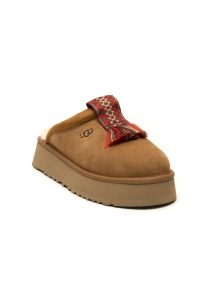 AI24-ugg-1152677CHE_1_P.jpg