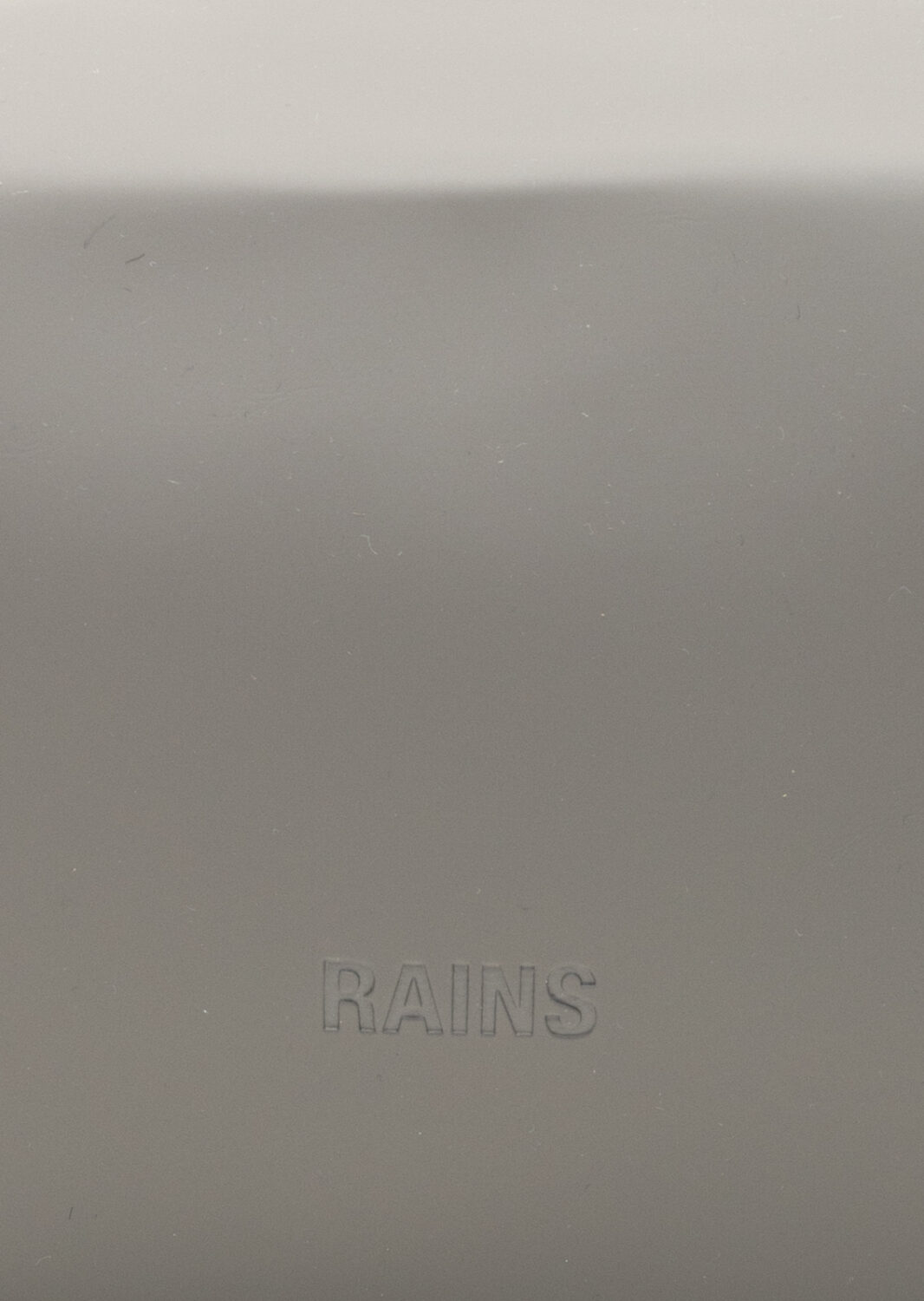 AI24-rains-WASH20BAG20SMALL2015580GRY_8_P.jpg