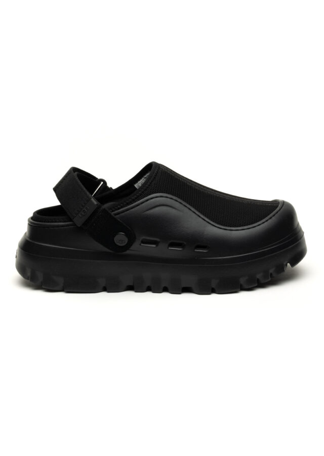 PE25-ugg-1166912BLK.jpg