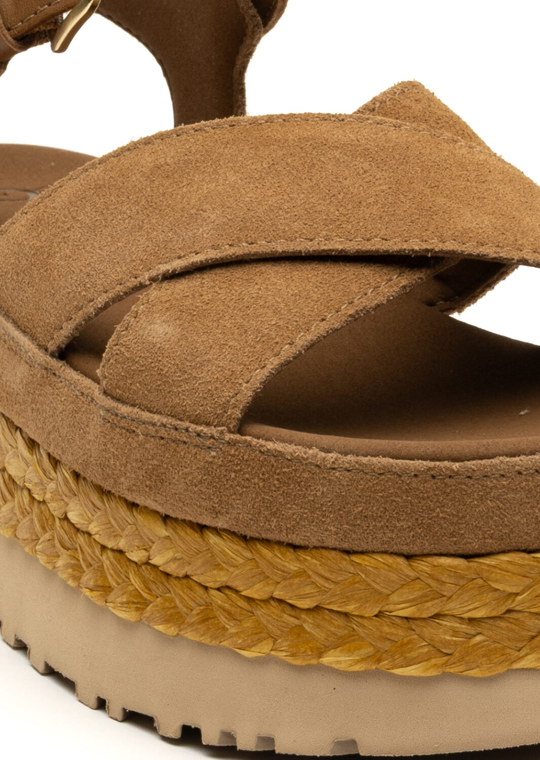 PE25-ugg-1167471CHE_8_P.jpg