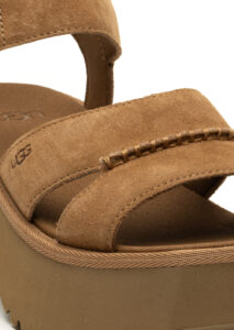 PE25-ugg-1167475CHE_8_P.jpg
