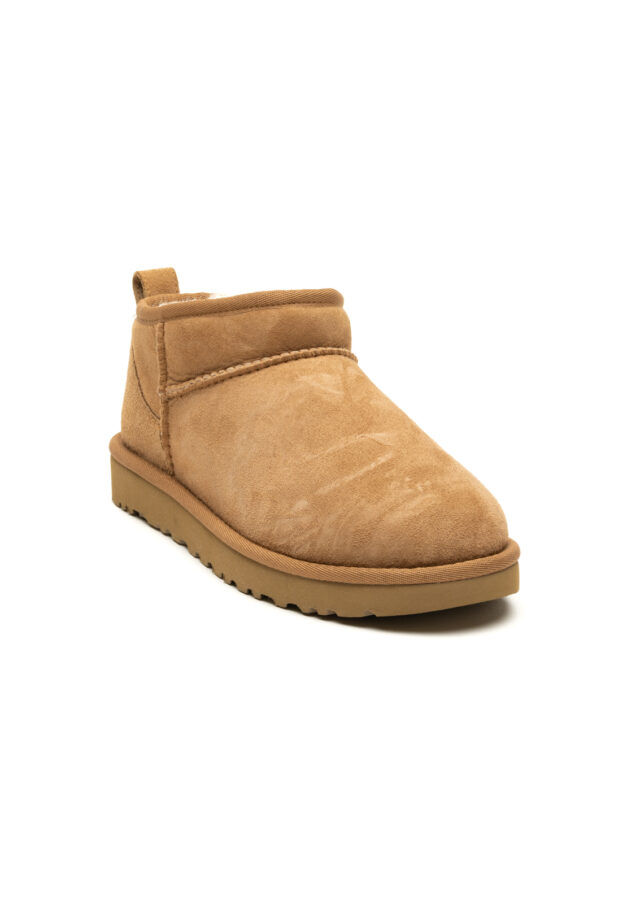 AI24-ugg-1116109CHE_1_P.jpg