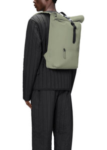 AI25-rains-ROLLTOP20RUCKSACK2013320DFT_3_P.jpg