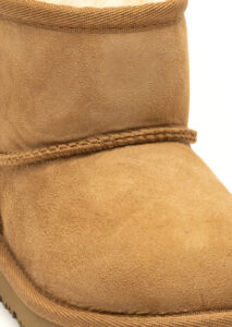 AI25-ugg-1017715TCHE_8_P.jpg