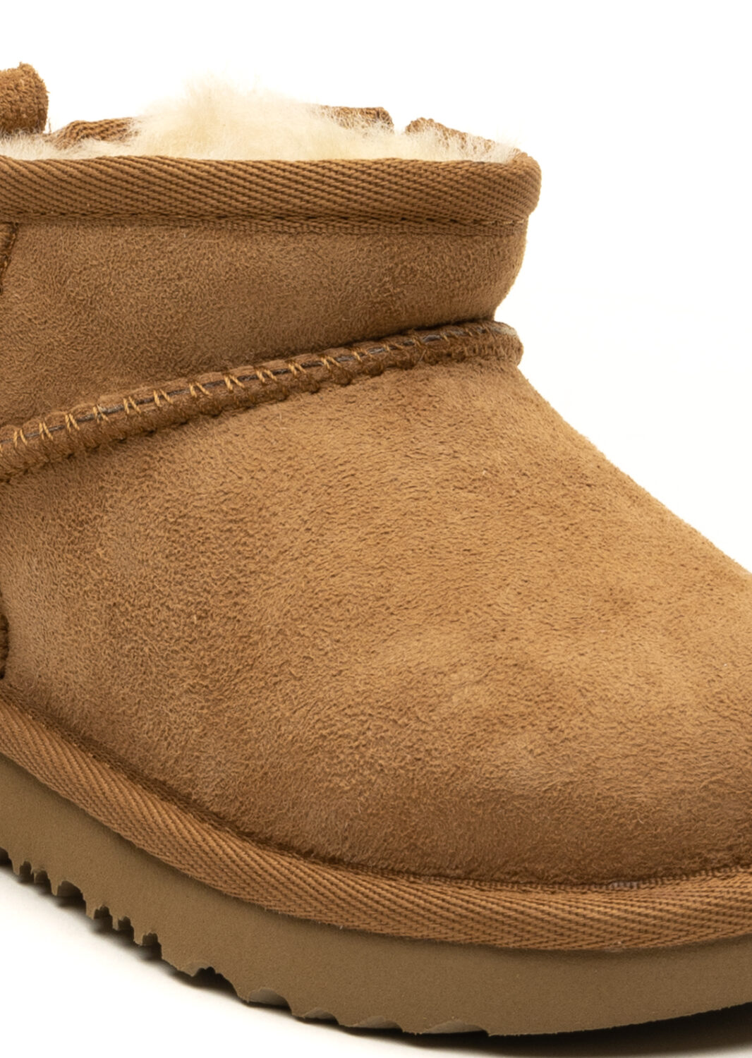AI25-ugg-1130750TCHE_8_P.jpg