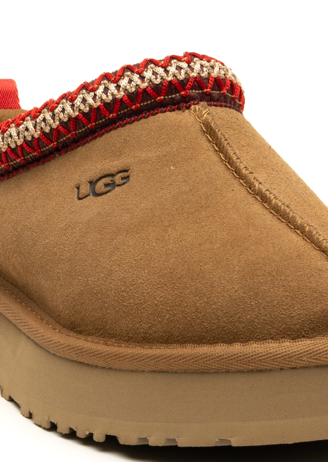 AI25-ugg-1143776KCHE_8_P.jpg