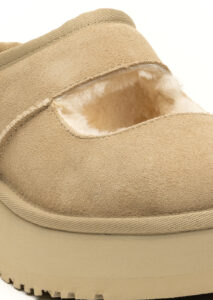 AI25-ugg-1167612MDSD_8_P.jpg