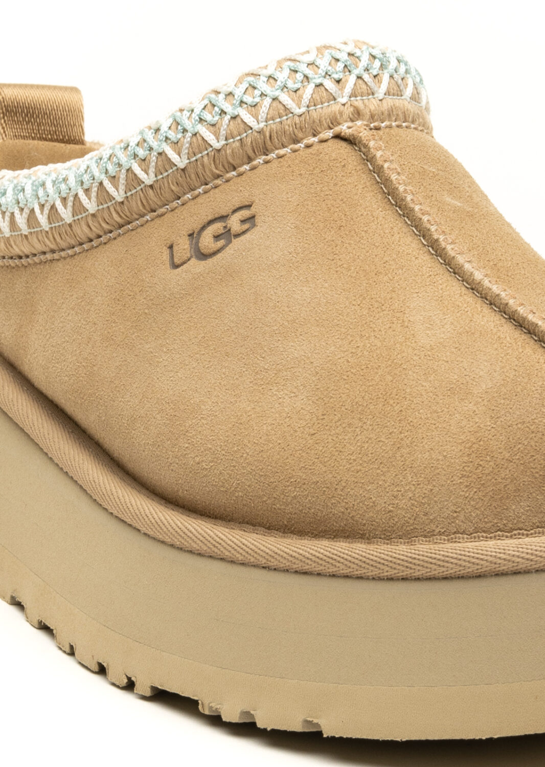 PE25-ugg-1122553SAN_8_P.jpg