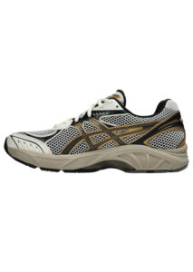 AI25-asics-1203A275114_3_P.jpg