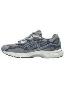 AI25-asics-1203A739020_3_P.jpg
