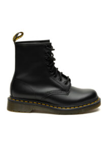 AI25-dr20martens-11822006BLACK.jpg