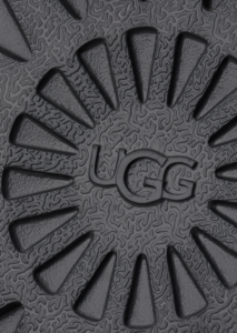 AI25-ugg-1173891BLK_4_P.png
