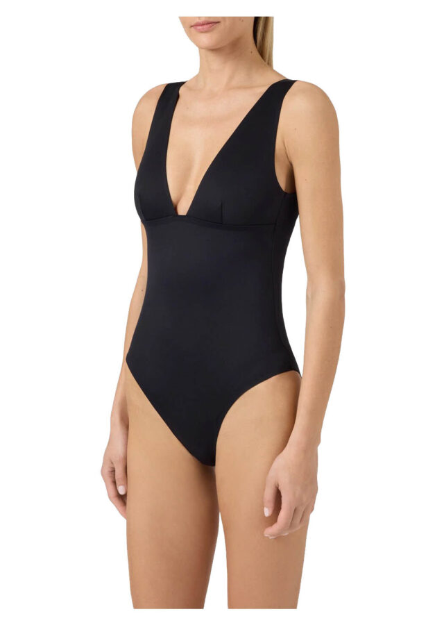 PE26-mc2-CAI00100017L_1_P.jpg