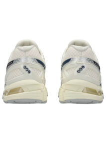 PE26-asics-1203A388104_6_P.jpg