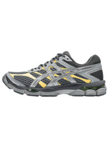 PE26-asics-1203A733020_1_P.jpg