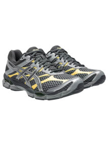 PE26-asics-1203A733020_3_P.jpg
