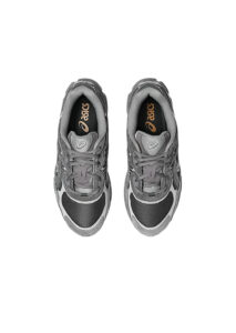PE26-asics-1203A739021_5_P.jpg