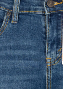 PE26-levis-8E6728M8T_2_P.jpg