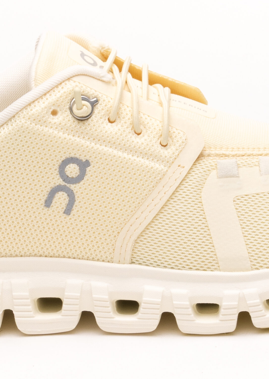 PE26-on-3WF10064297CASTOR20IVORY_3_P.jpg