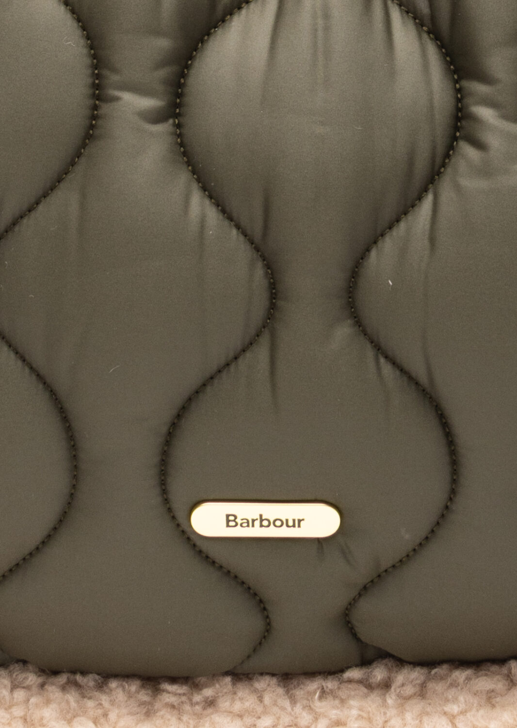AI25-barbour-LBA048220LBAOL71_3_P-1.jpg