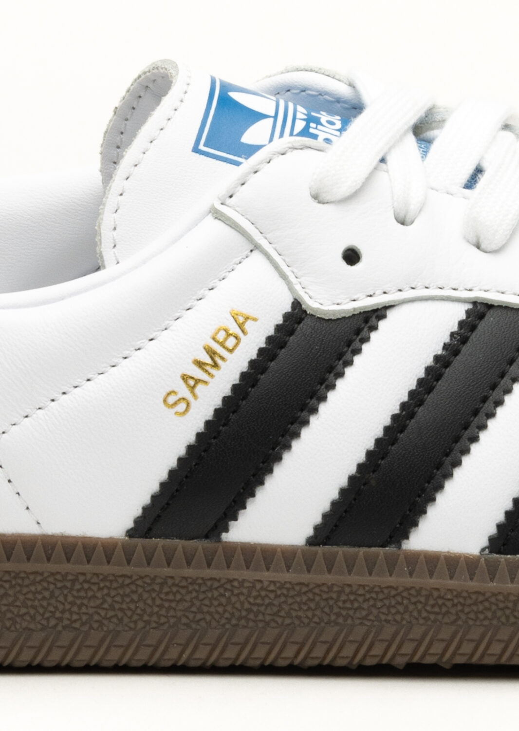 AI26-adidas20originals-B75806U_8_P.jpg