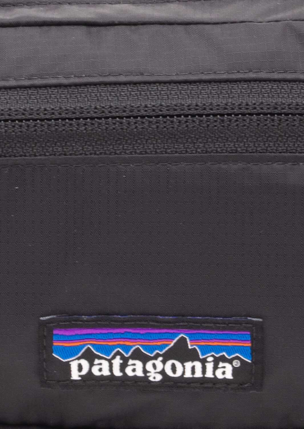 AI26-patagonia-49448BLK_3_P.jpg