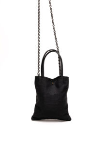 AI26-laura-SACHET20TRACC20CHAIN20220CRISTALCF20GGN.jpg