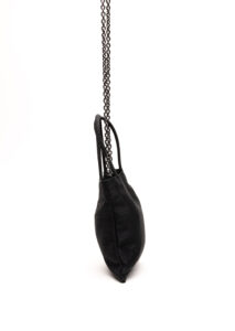 AI26-laura-SACHET20TRACC20CHAIN20220CRISTALCF20GGN_1_P.jpg