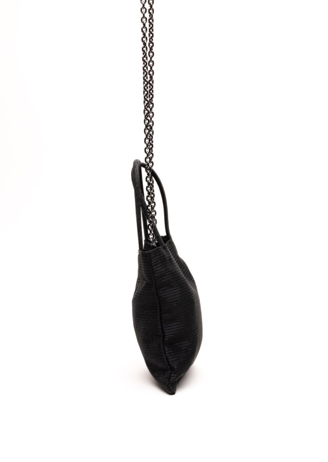 AI26-laura-SACHET20TRACC20CHAIN20220CRISTALCF20GGN_1_P.jpg