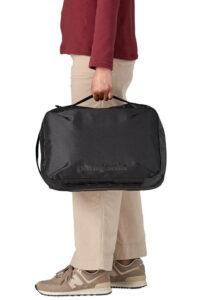 AI26-patagonia-49260BLK_3_P.jpg