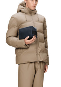 AI26-rains-WASH20BAG20SMALL2015580NAV_2_P.jpg